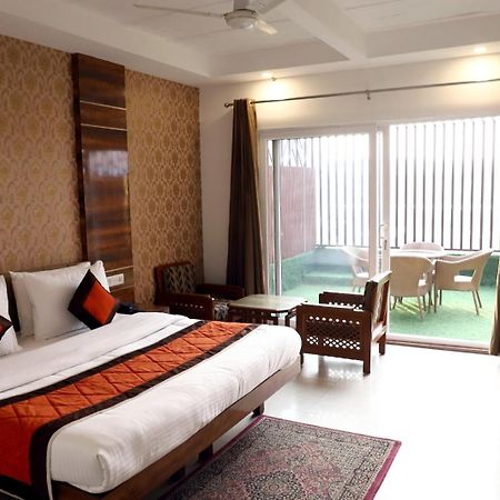 Airport Hotel New Delhi Extérieur photo