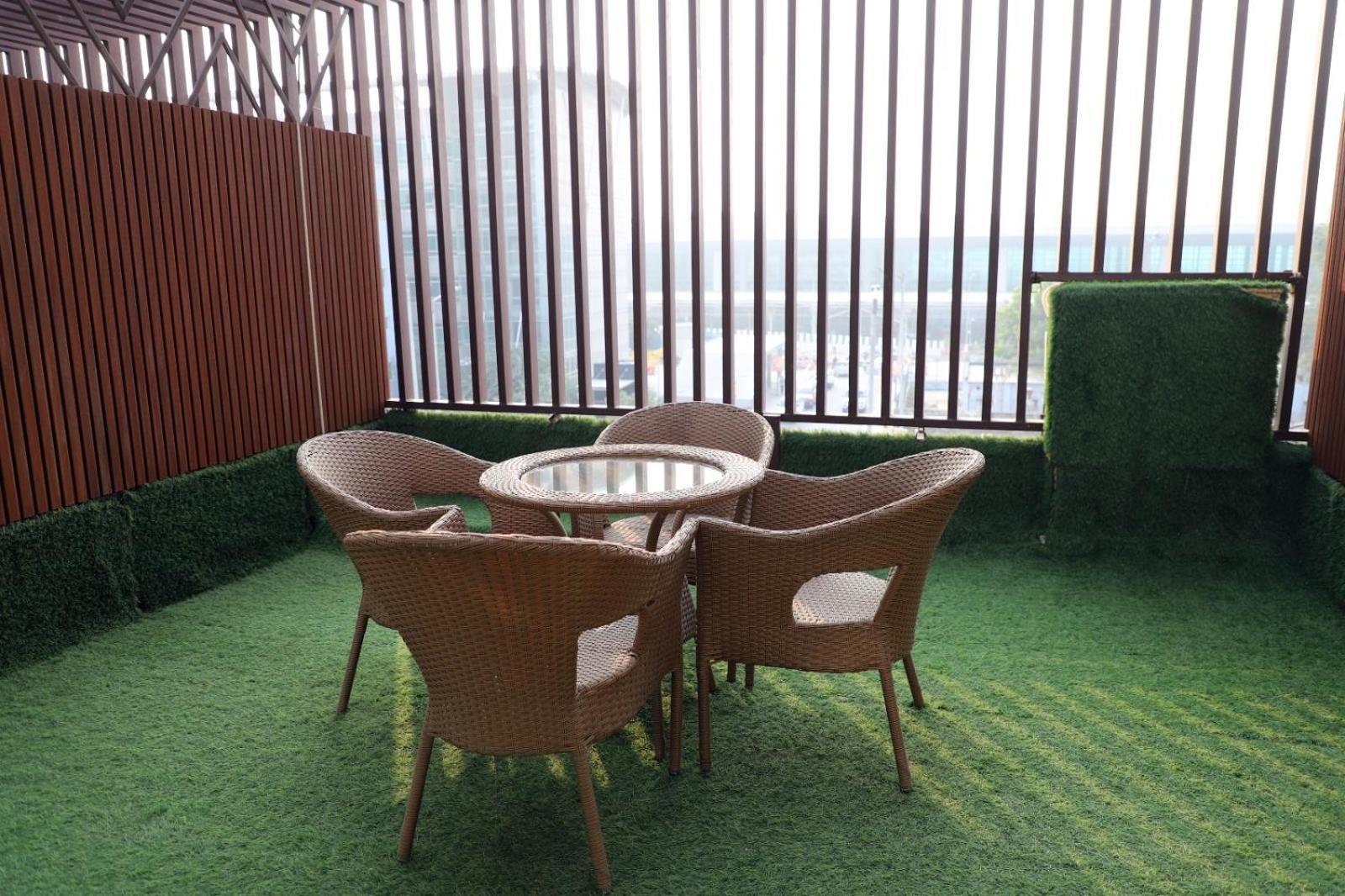 Airport Hotel New Delhi Extérieur photo