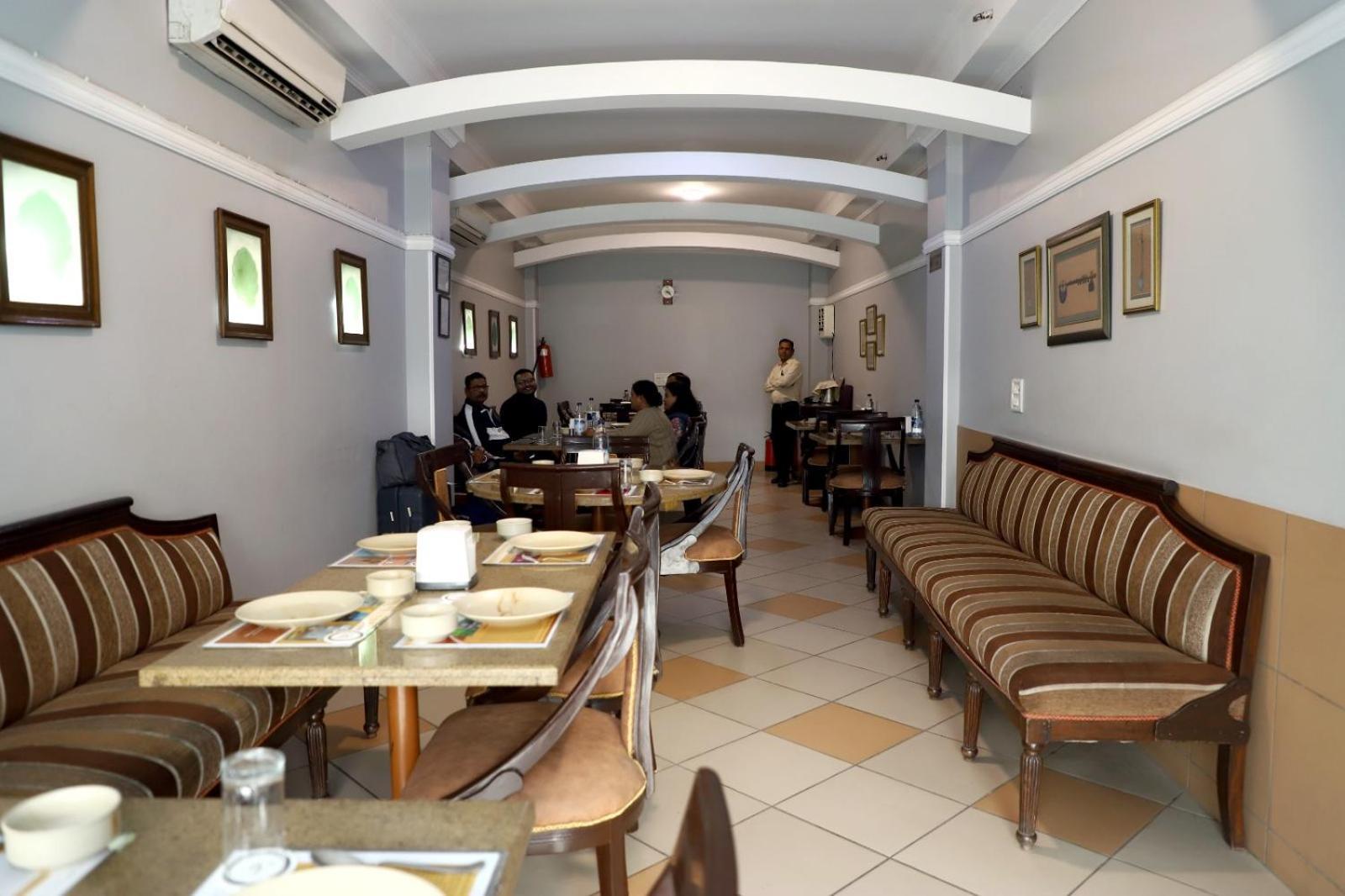 Airport Hotel New Delhi Extérieur photo