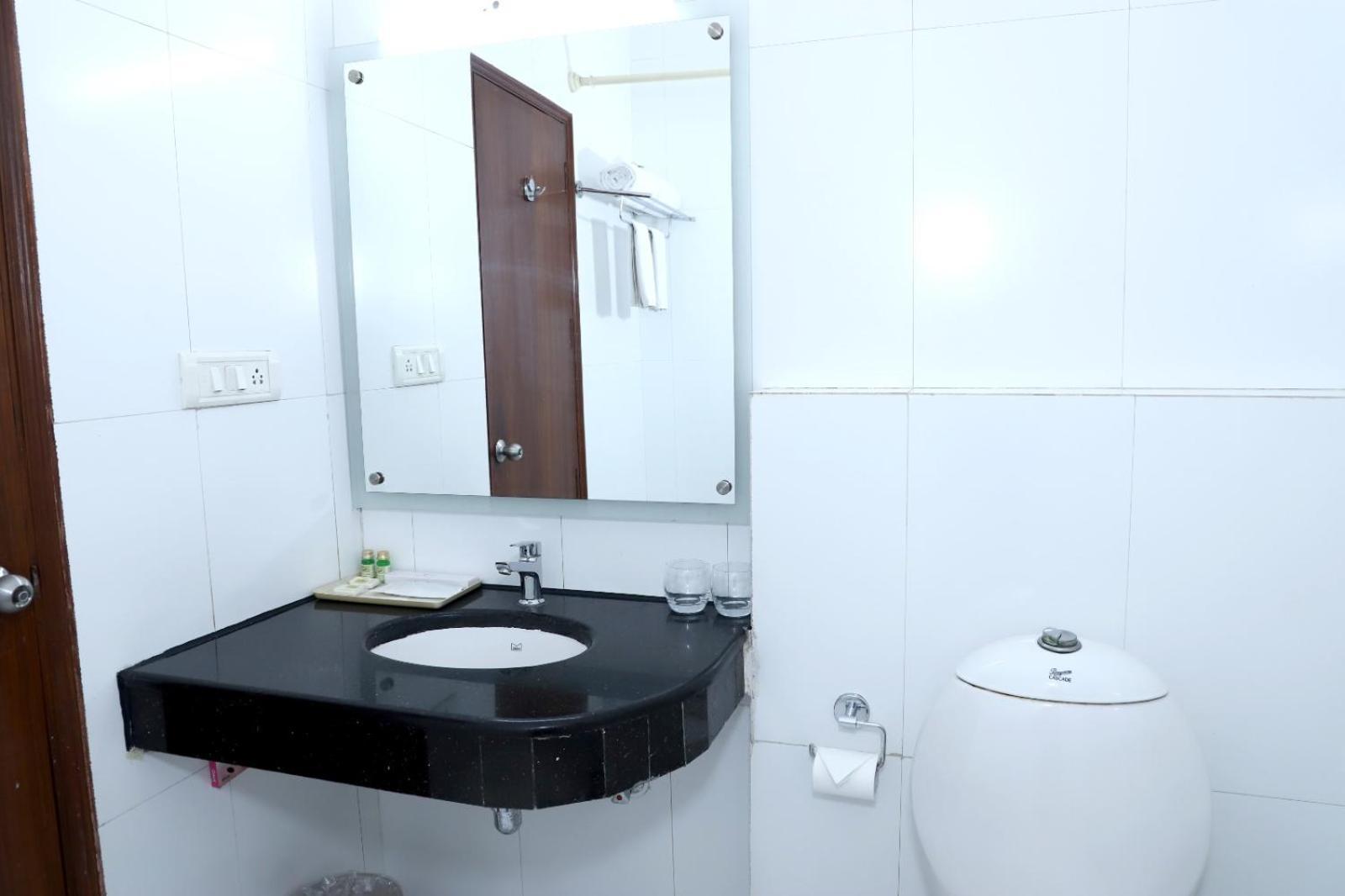 Airport Hotel New Delhi Extérieur photo