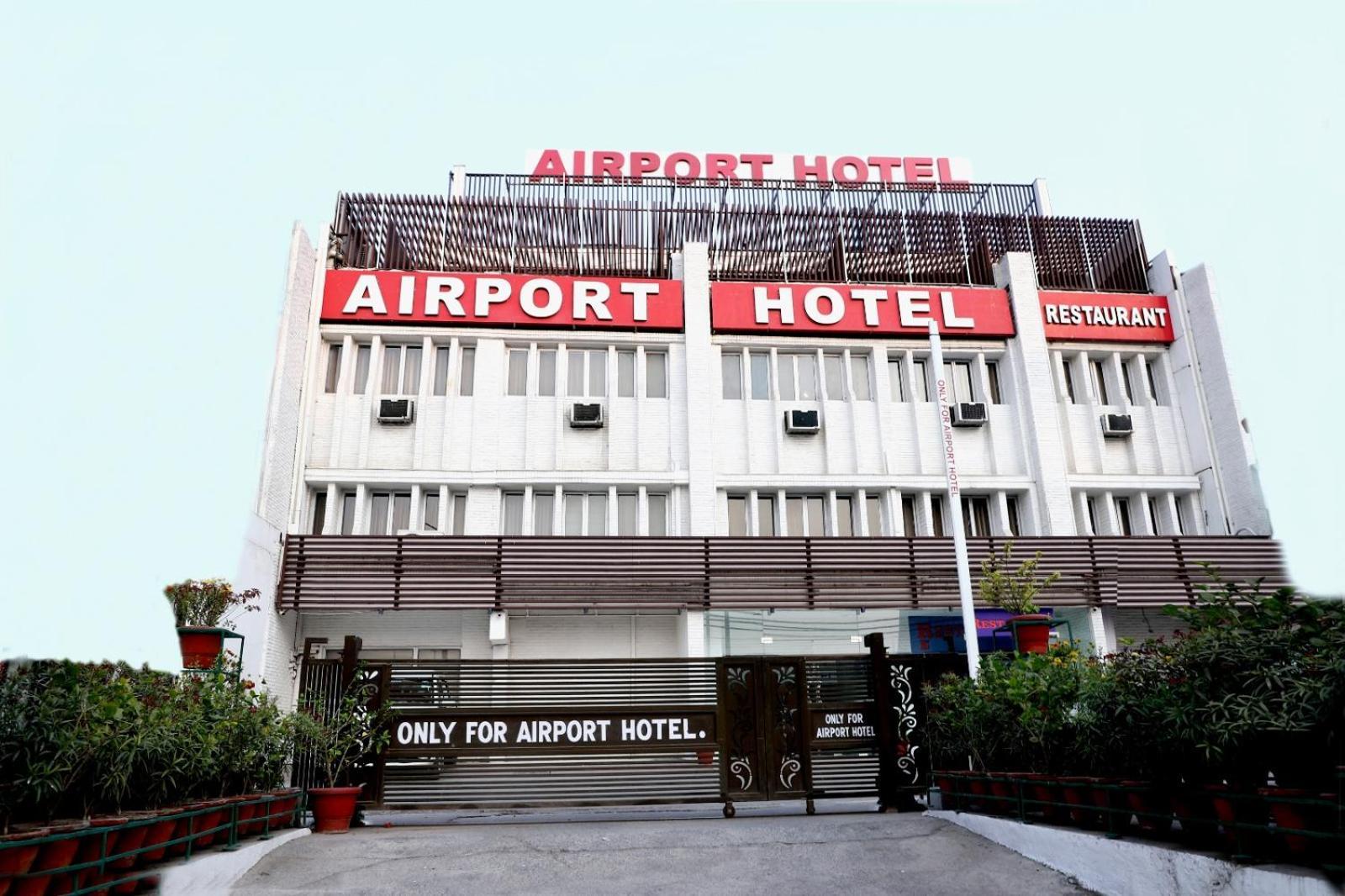 Airport Hotel New Delhi Extérieur photo