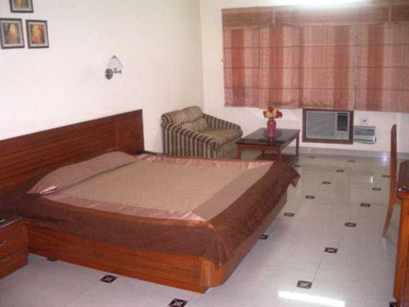 Airport Hotel New Delhi Extérieur photo
